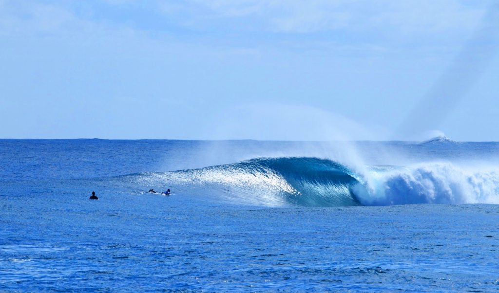 Samoa Surfing